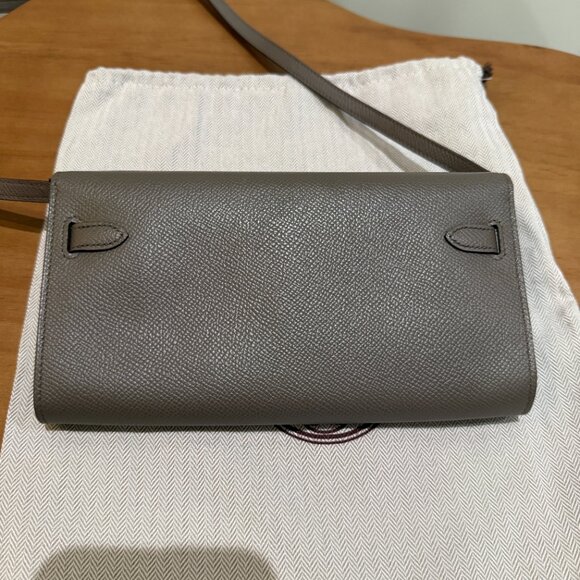 Hermes Kelly To Go Epsom Etoupe Silver Hardware - Picture 3 of 15